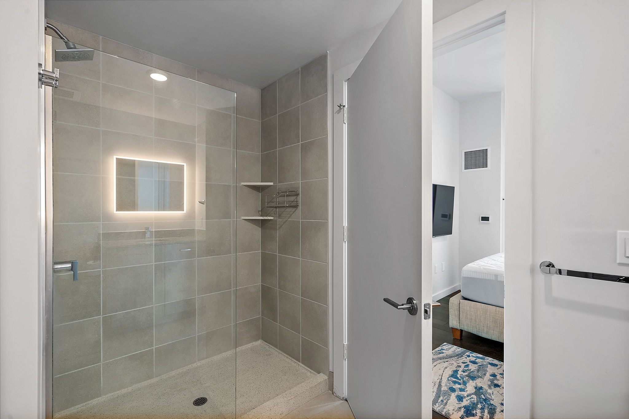 515 Church St Unit: 3606