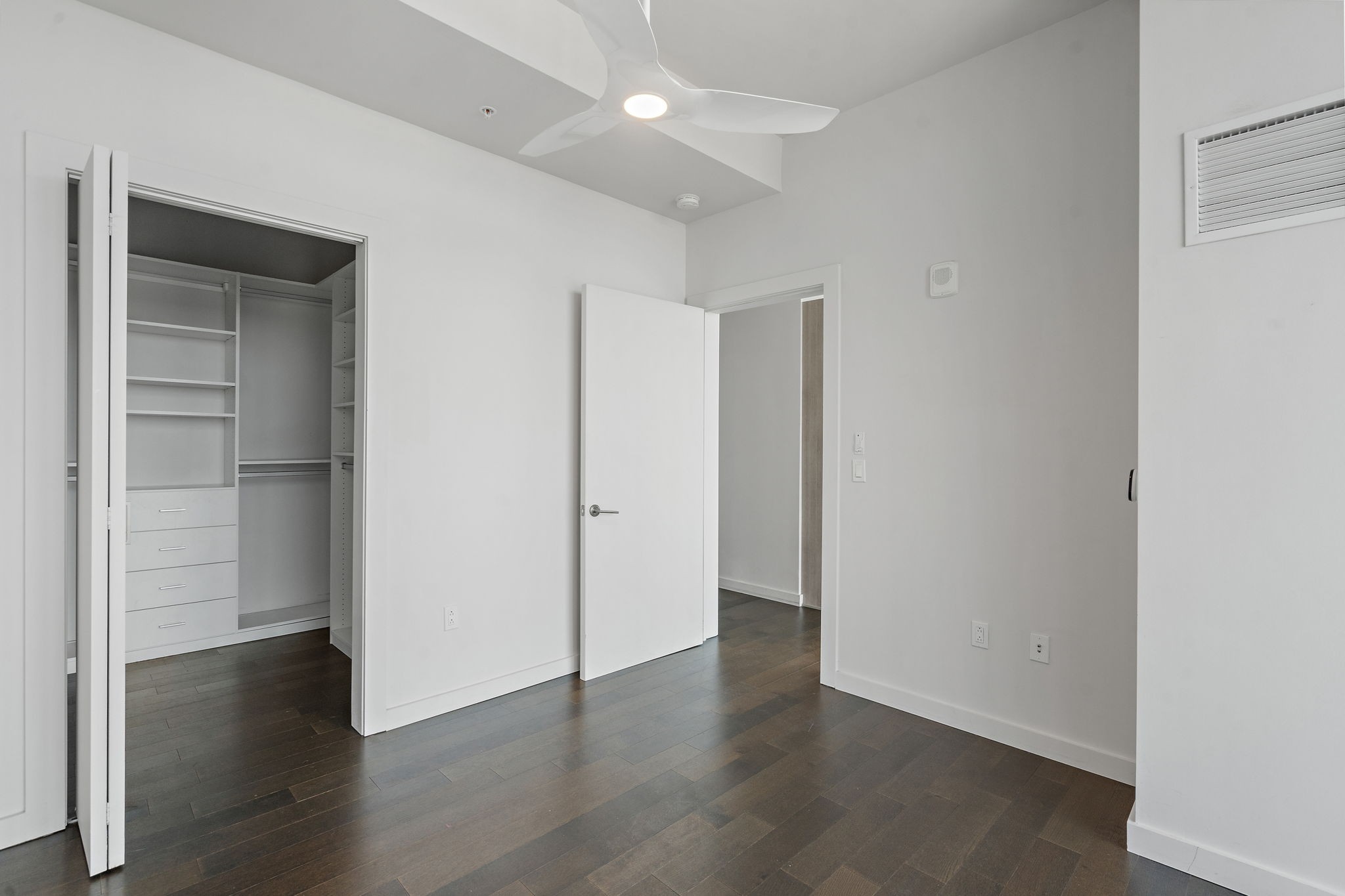 515 Church St Unit: 3613