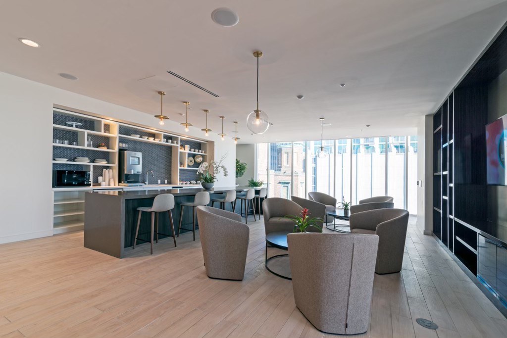 515 Church St Unit: 3613