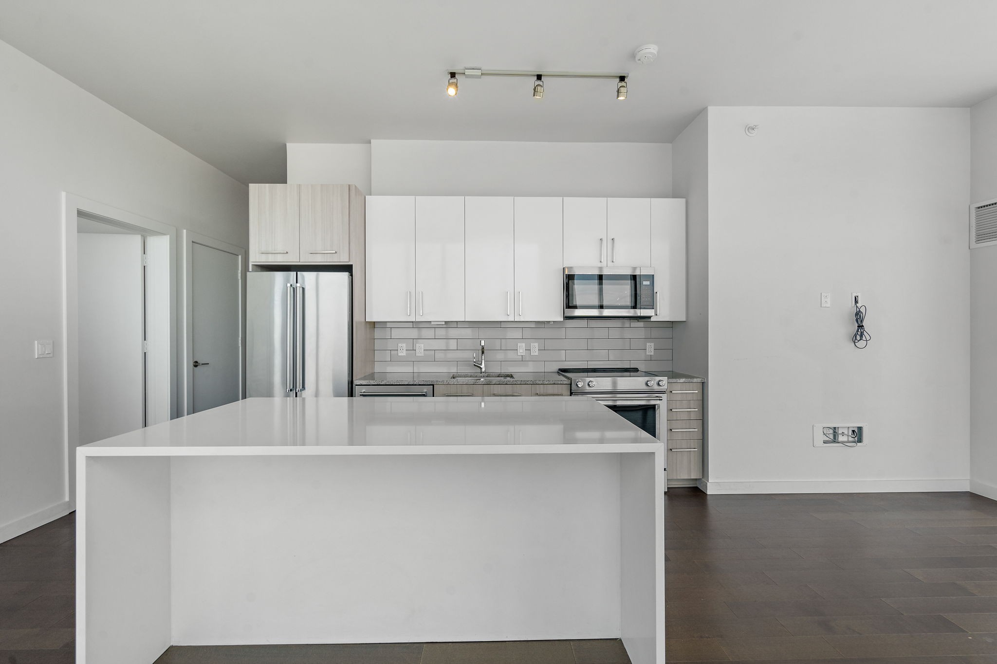 515 Church St Unit: 3613