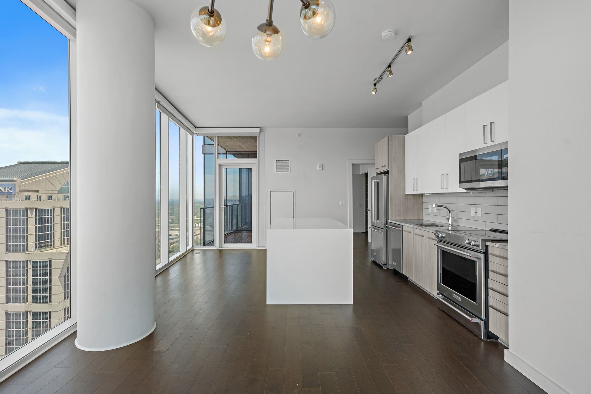 515 Church St Unit: 3613