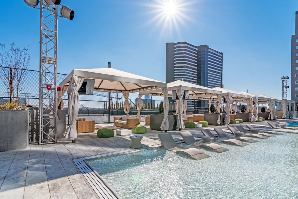 515 Church St Unit: 3613