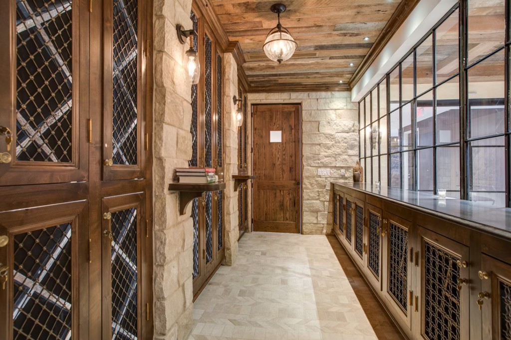 515 Church St Unit: 3613