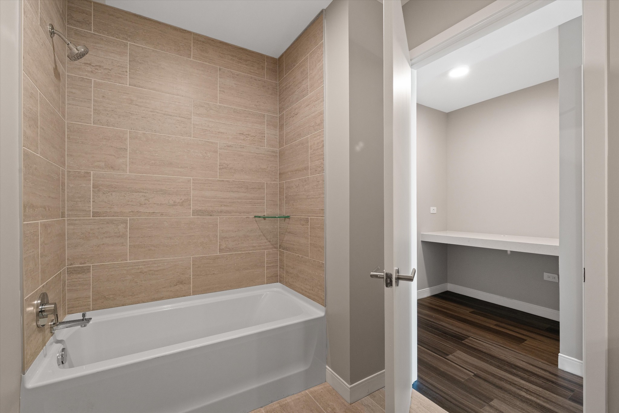 805 Church St, NE Unit: 2402
