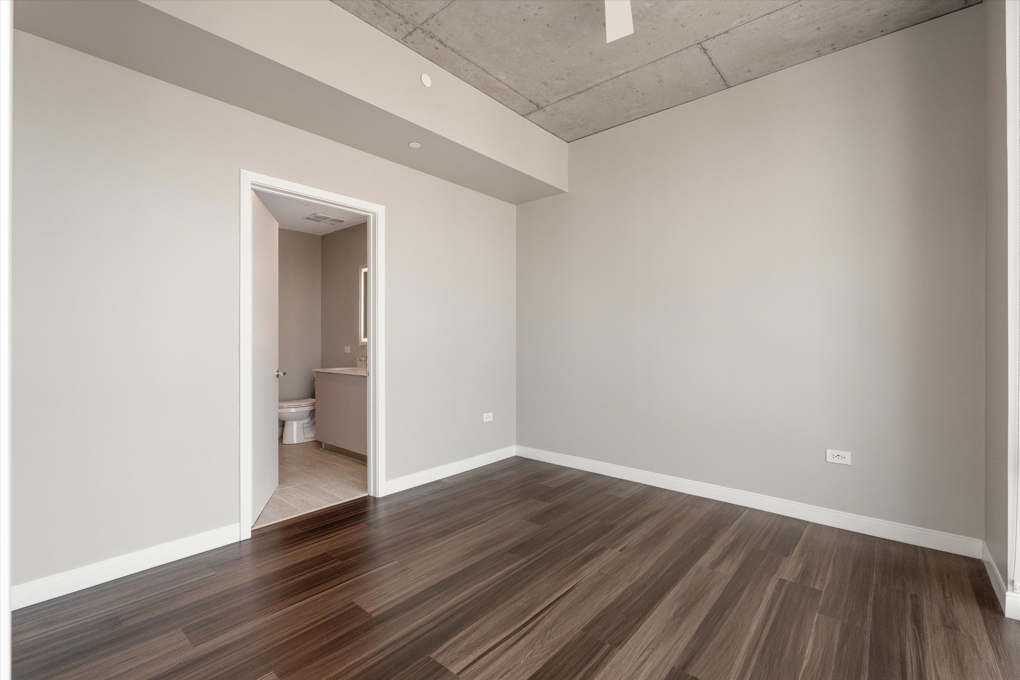 805 Church St, NE Unit: 2402