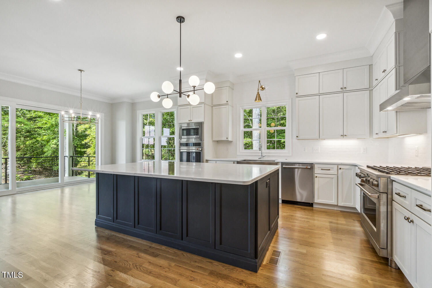 126 E Antebellum Drive