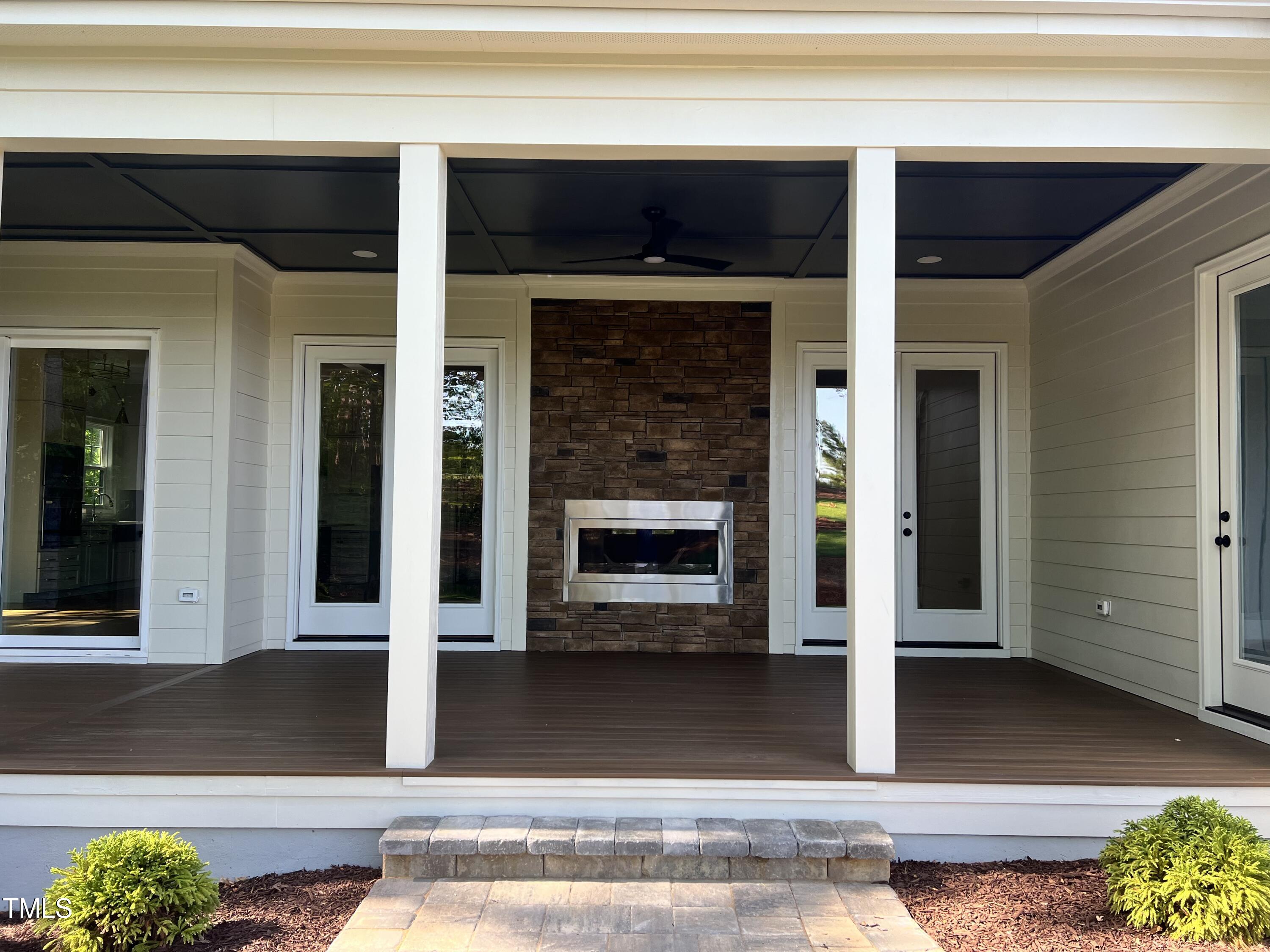 126 E Antebellum Drive