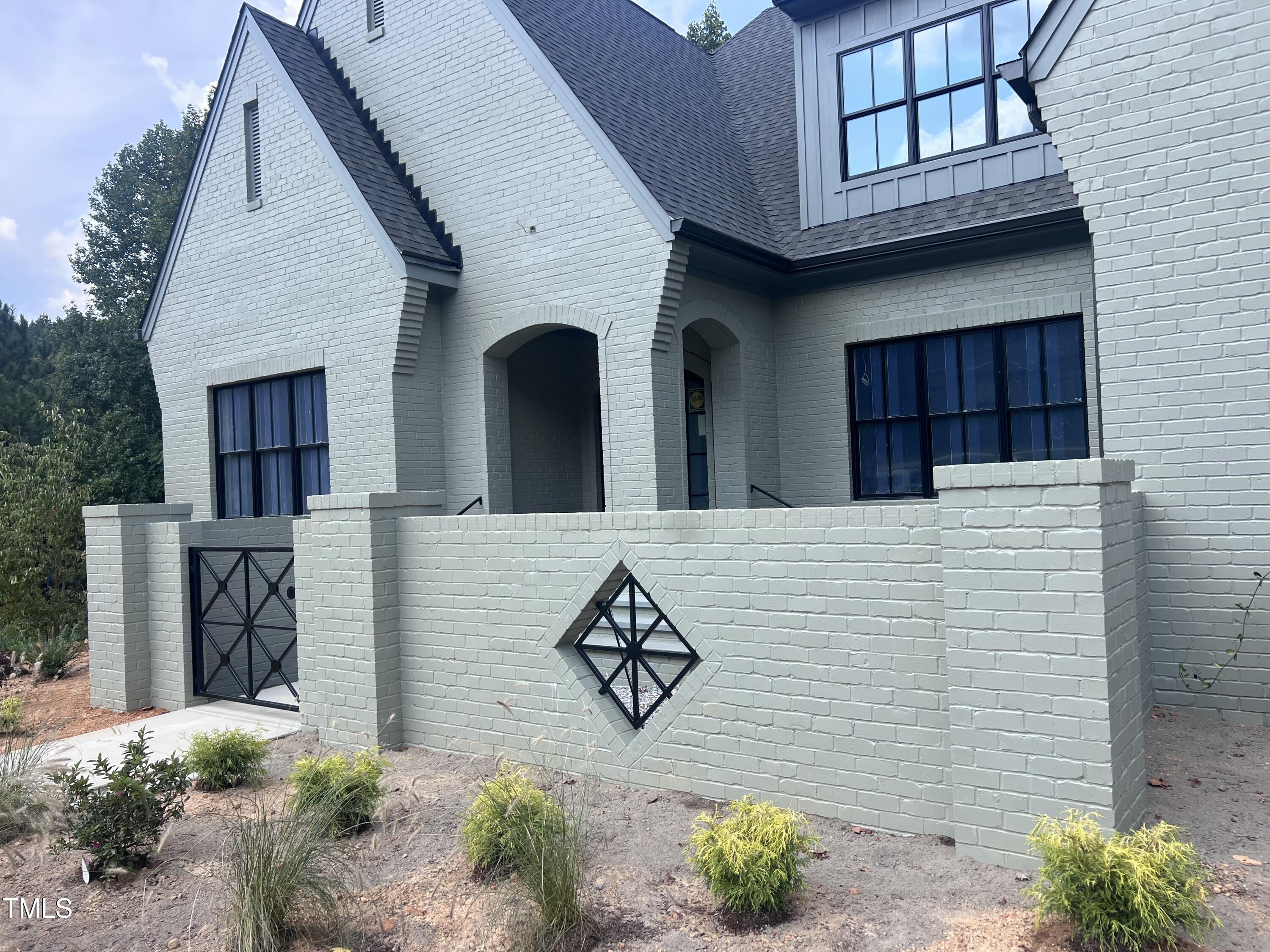 274 Westhampton Drive