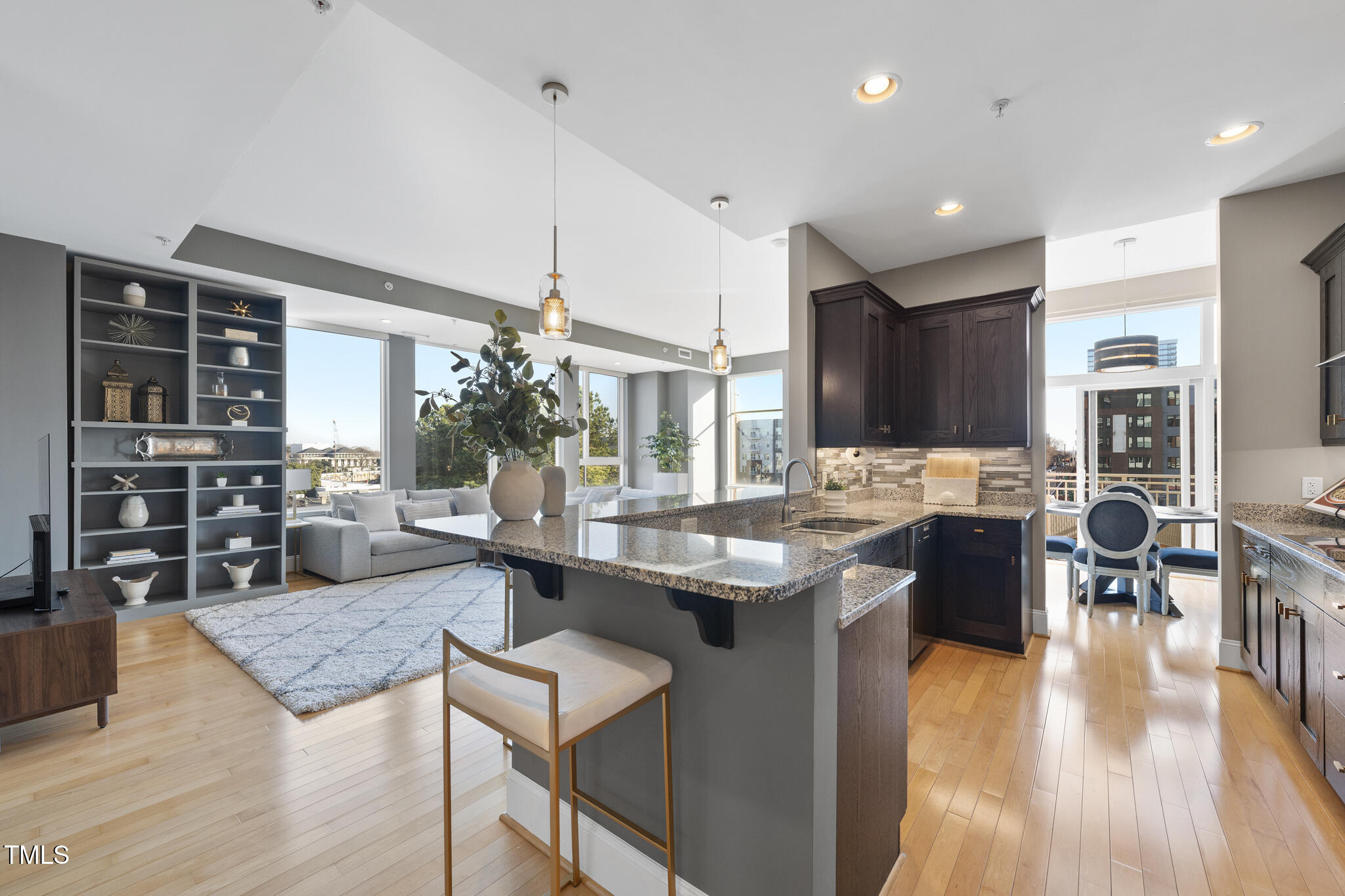 400 W North Street # 730