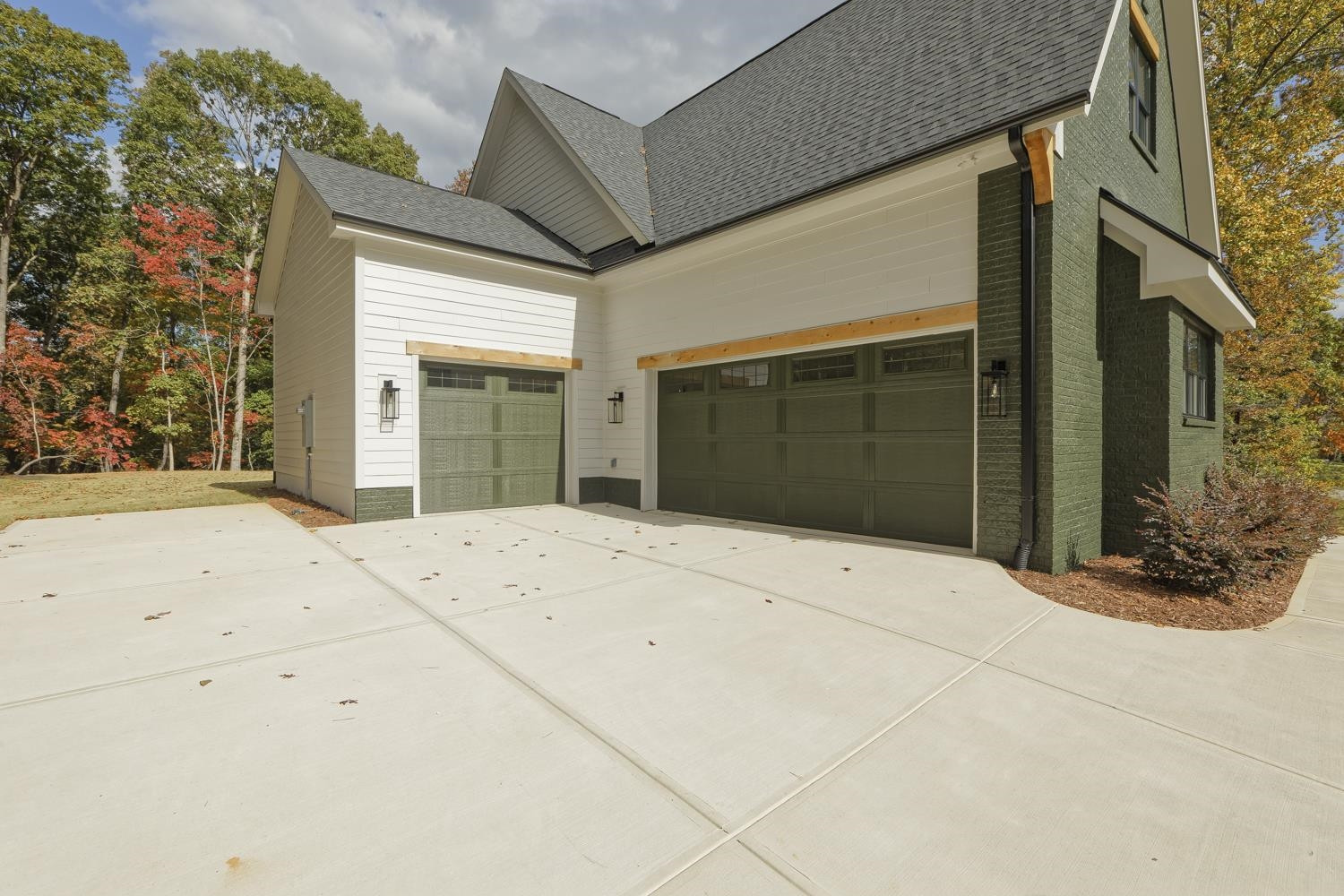137 E Antebellum Drive