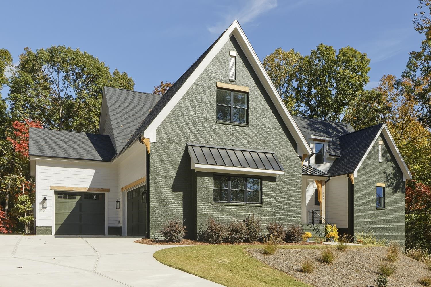 137 E Antebellum Drive