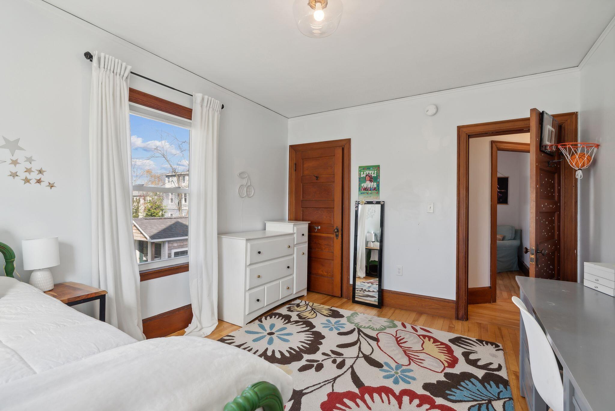 69 Montrose Avenue