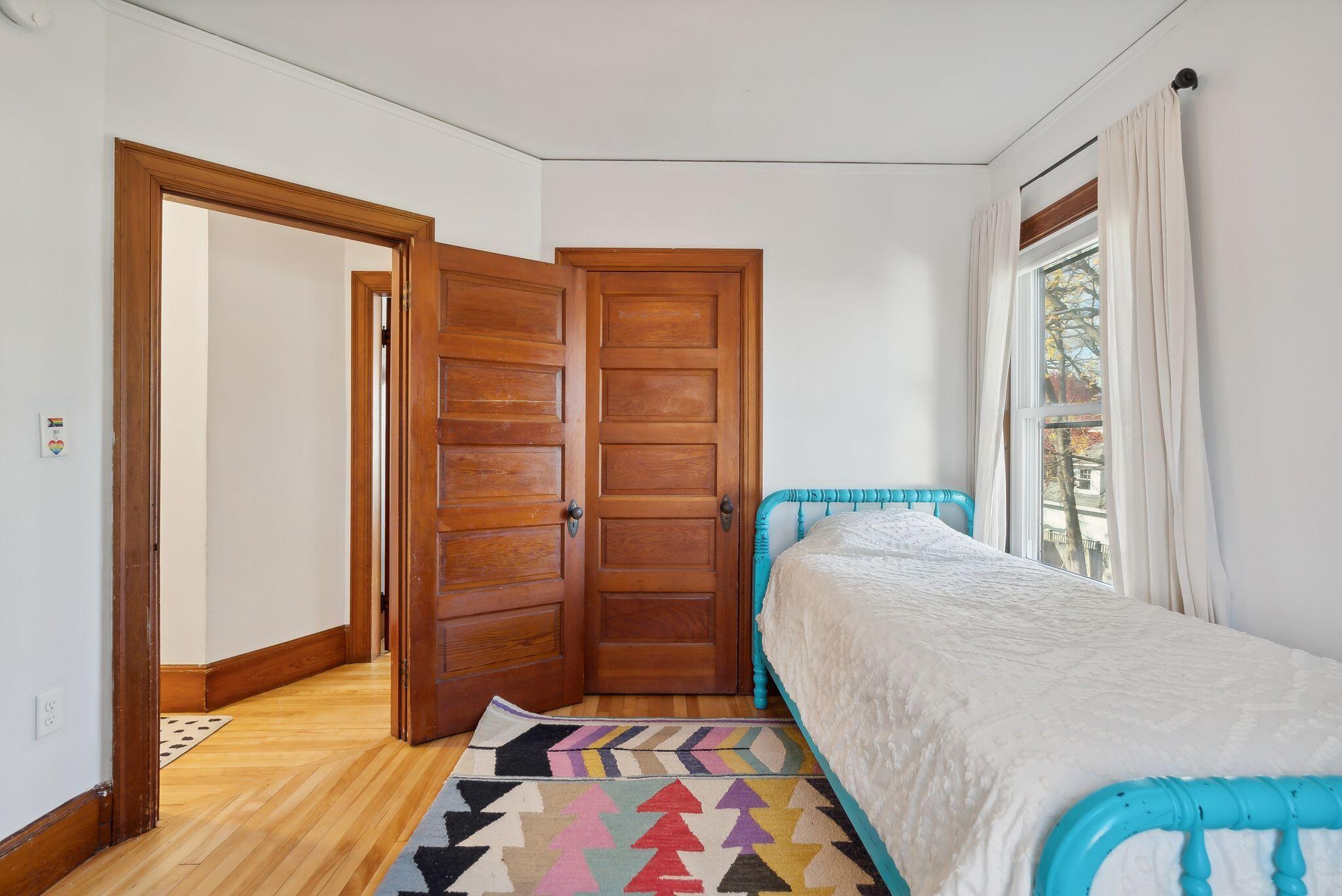 69 Montrose Avenue