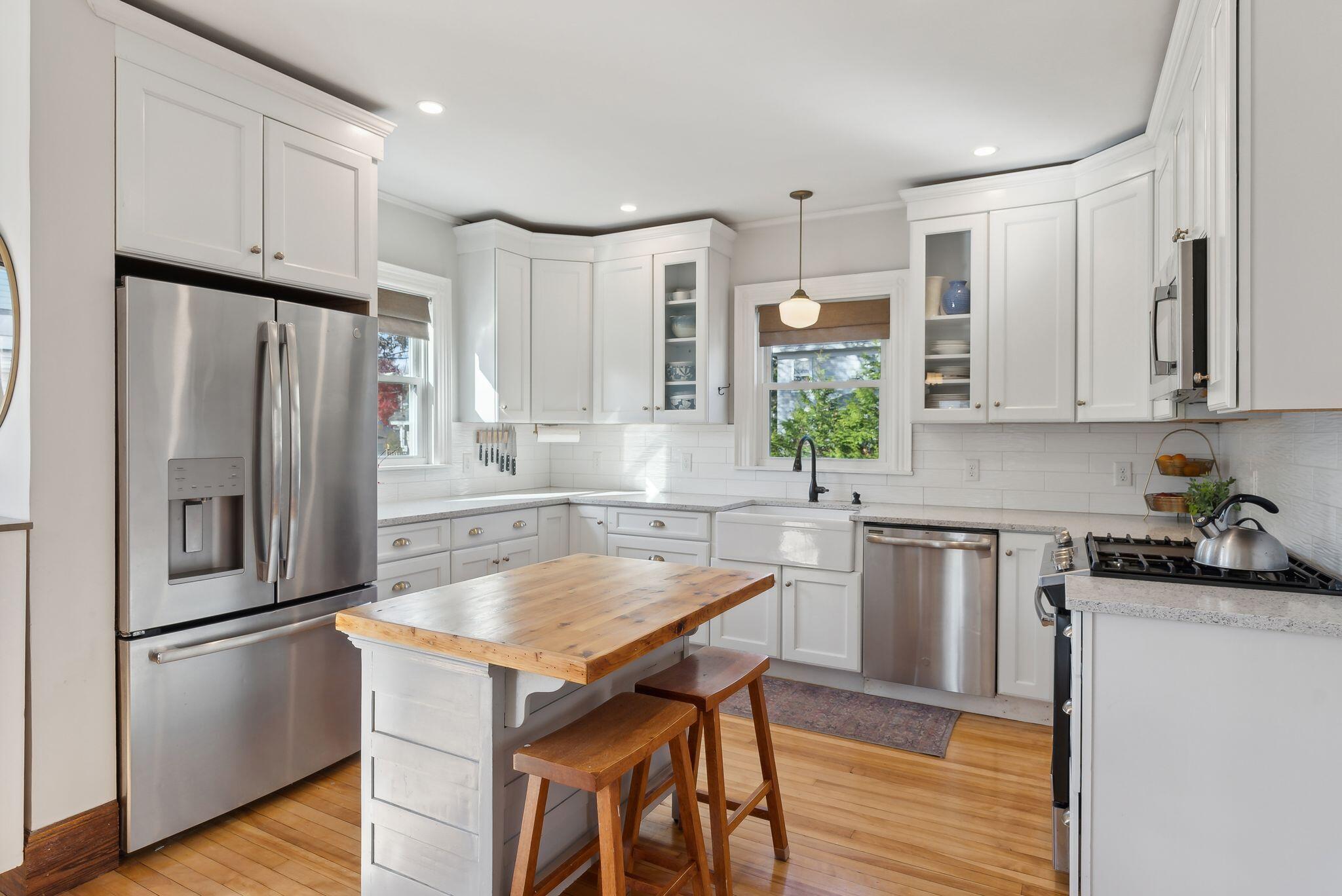 69 Montrose Avenue