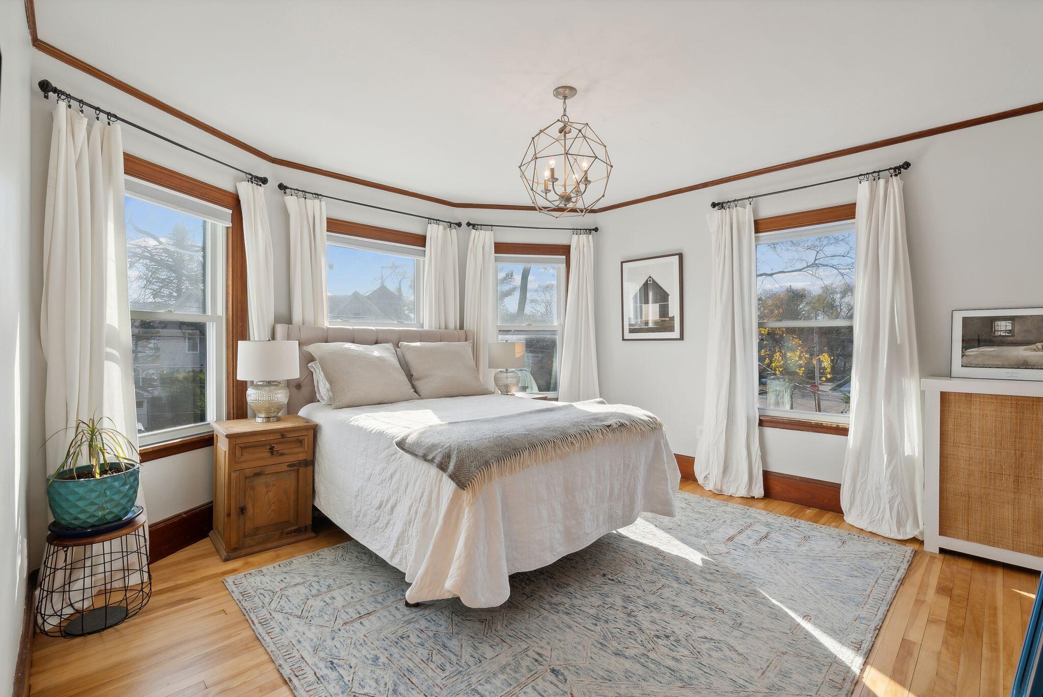 69 Montrose Avenue