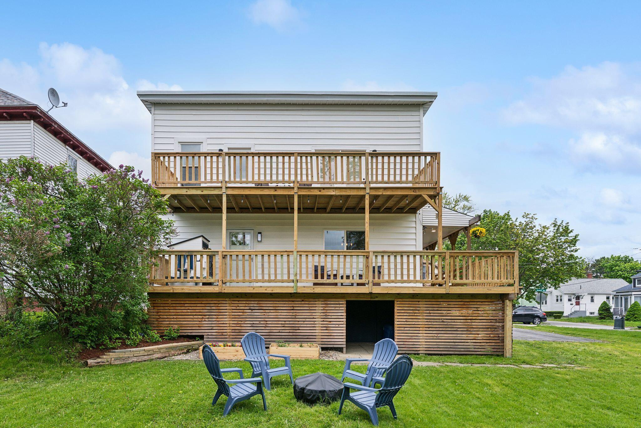 124 Dumont Avenue