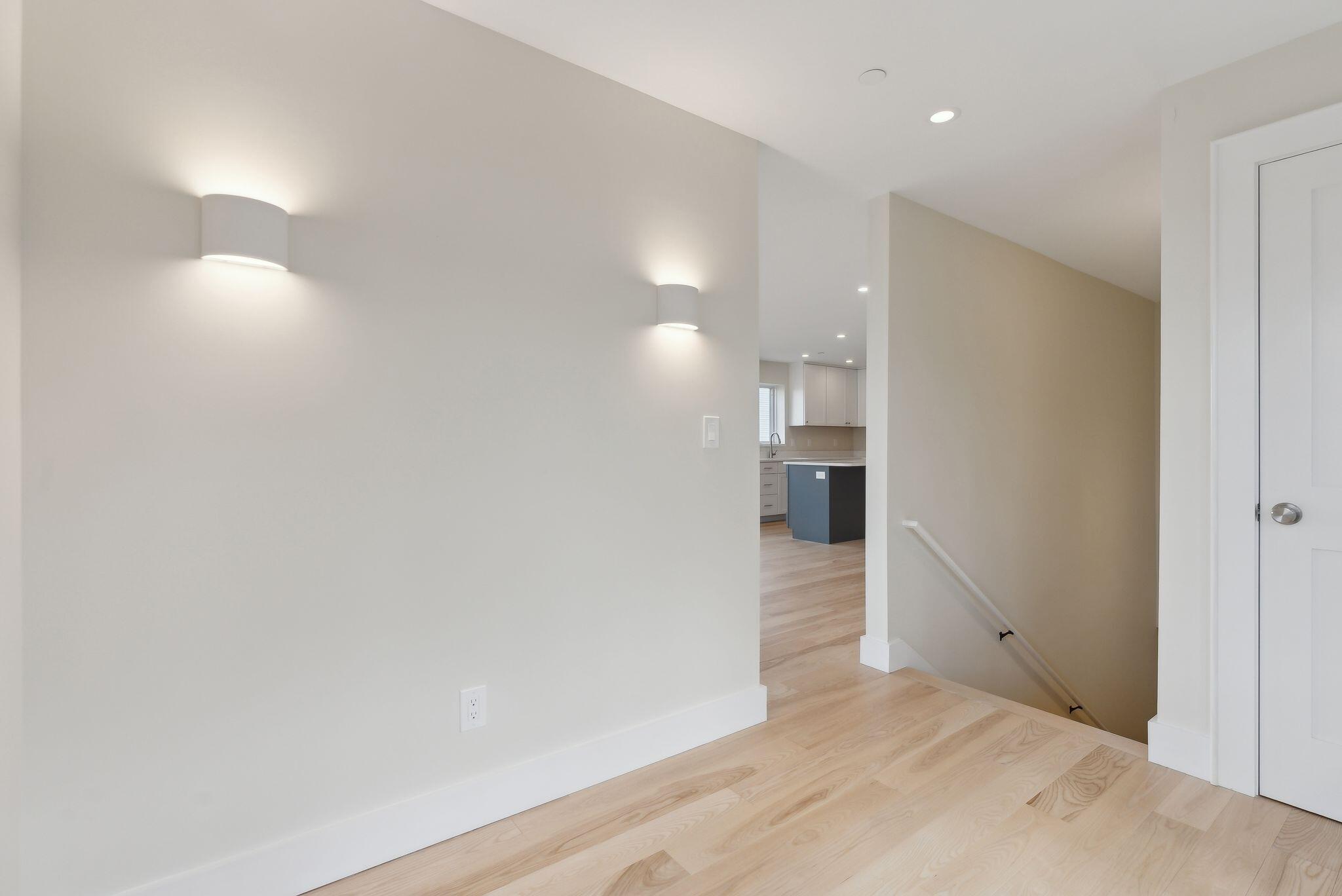 34 Hammond Street B