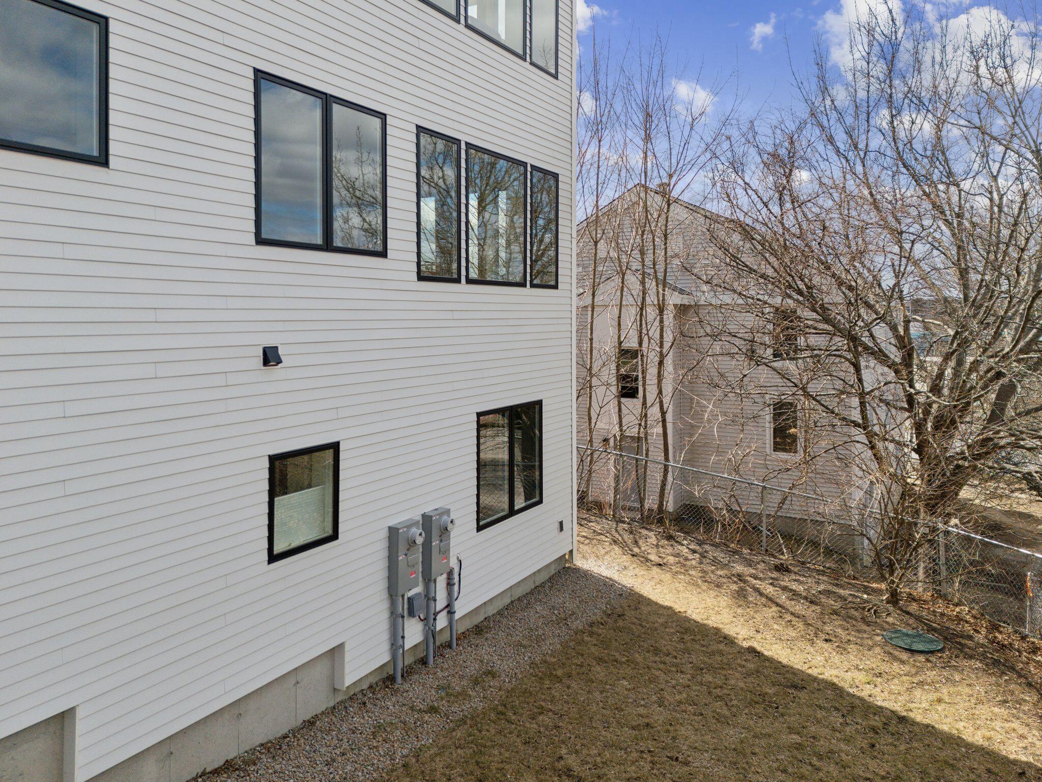 34 Hammond Street B