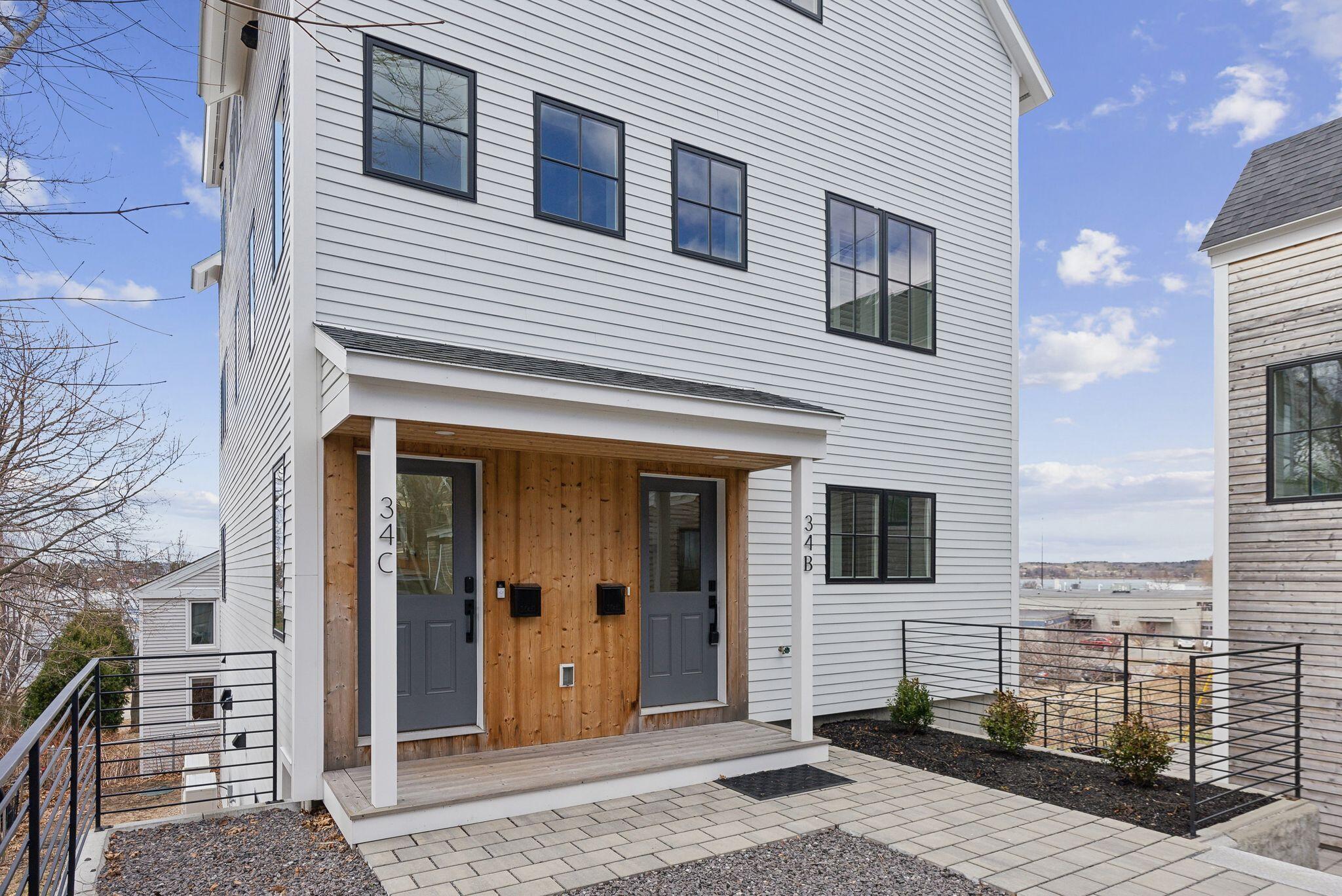 34 Hammond Street B