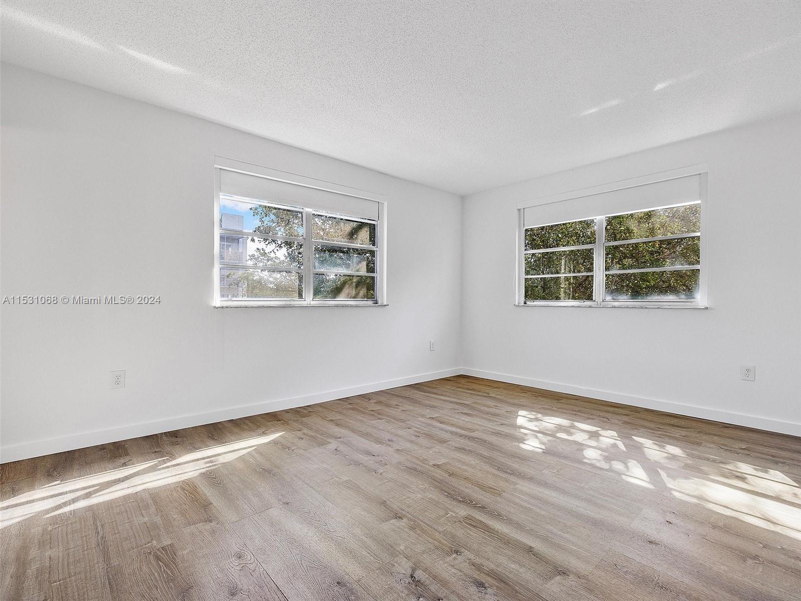 8950 NE 8th Ave # 311