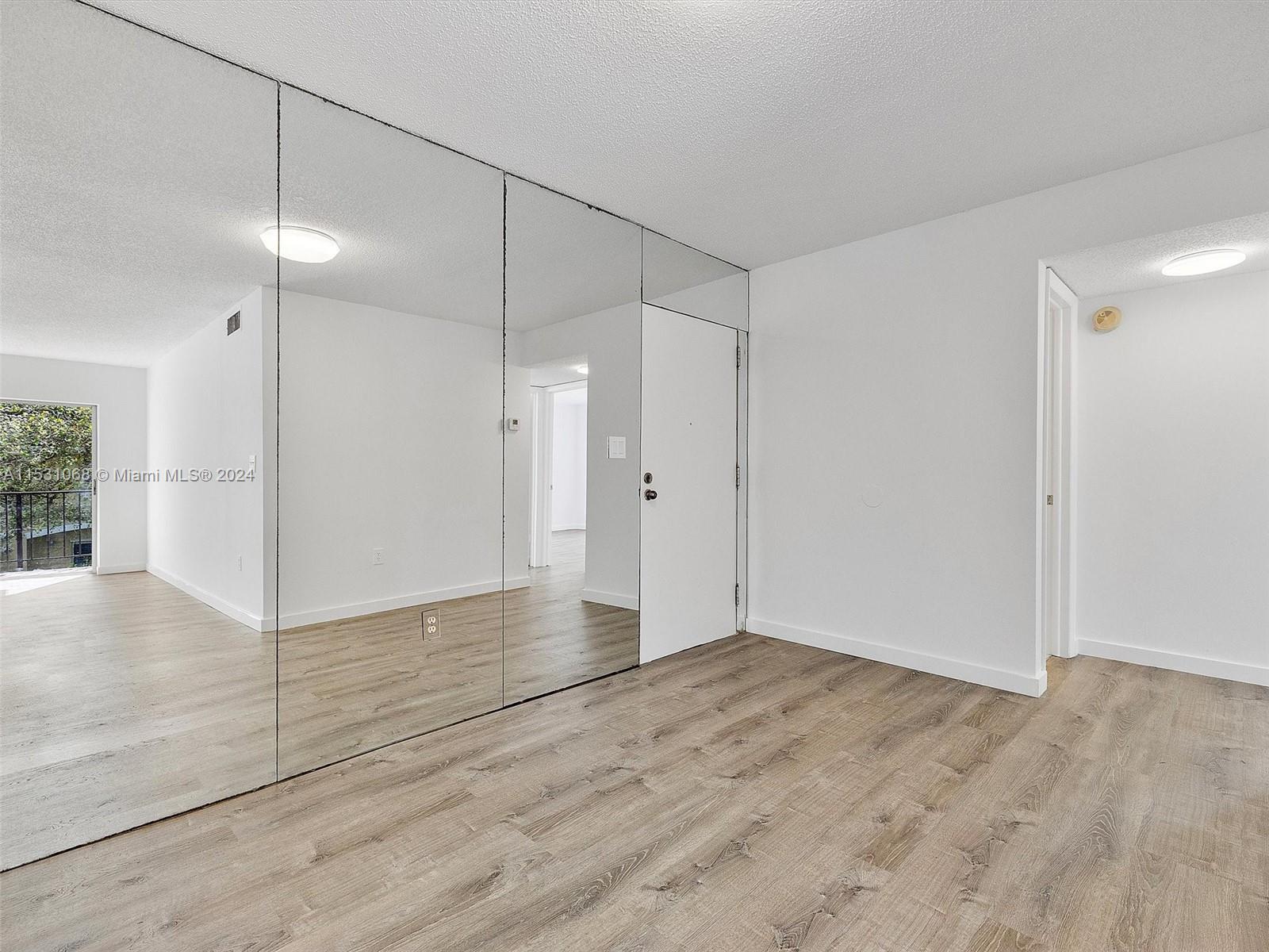 8950 NE 8th Ave # 311
