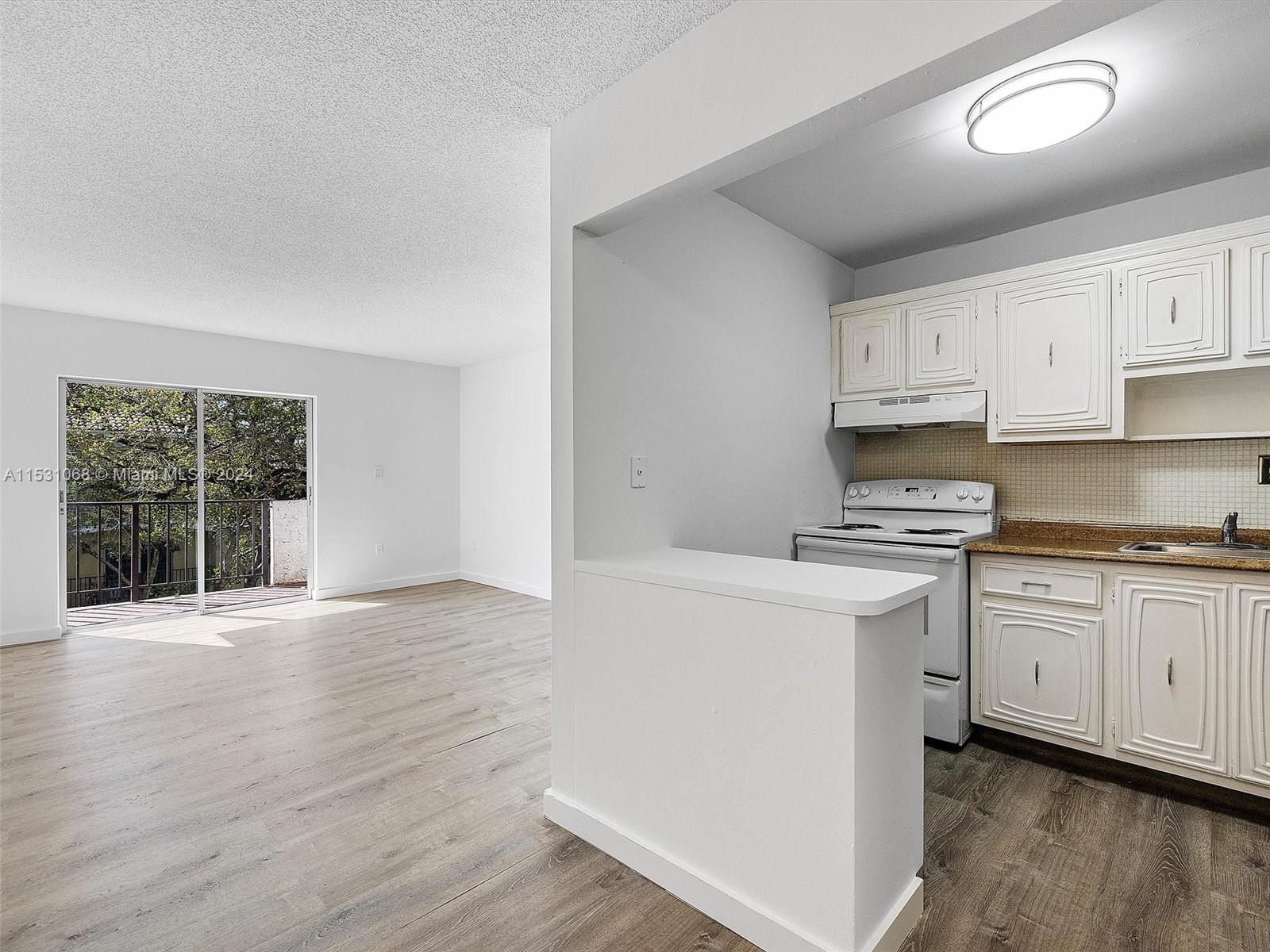 8950 NE 8th Ave # 311