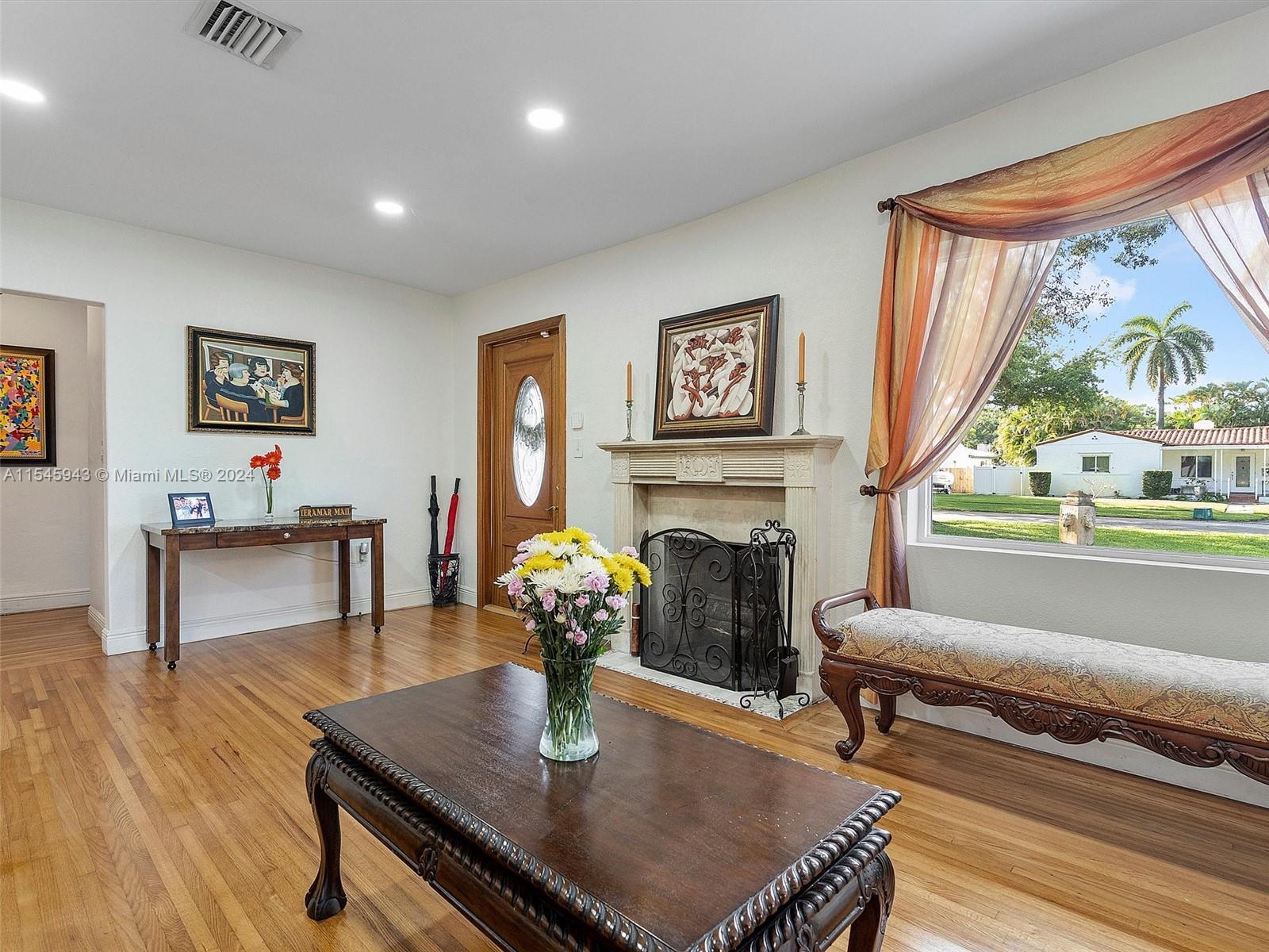 29 NE 106th St