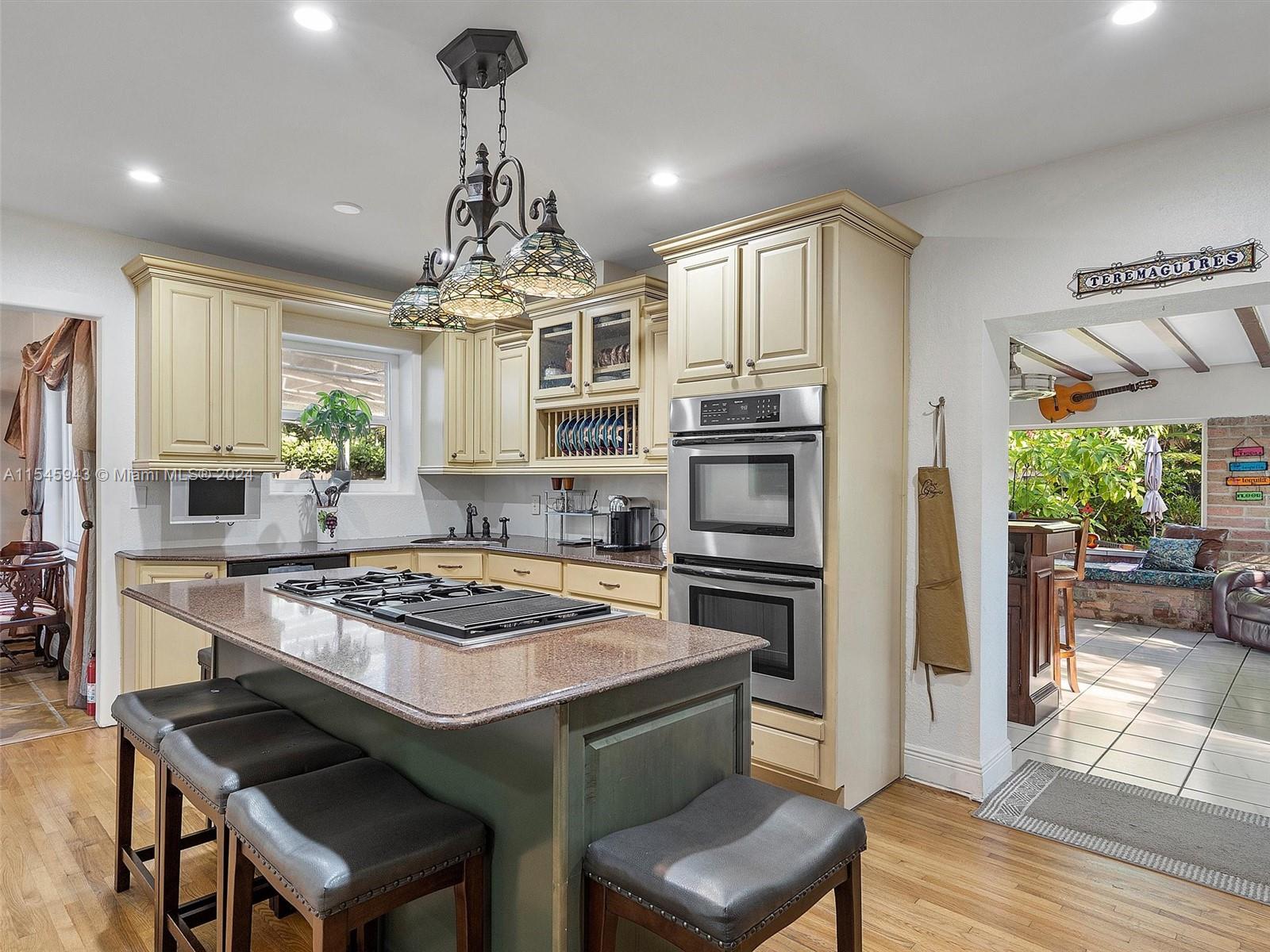 29 NE 106th St