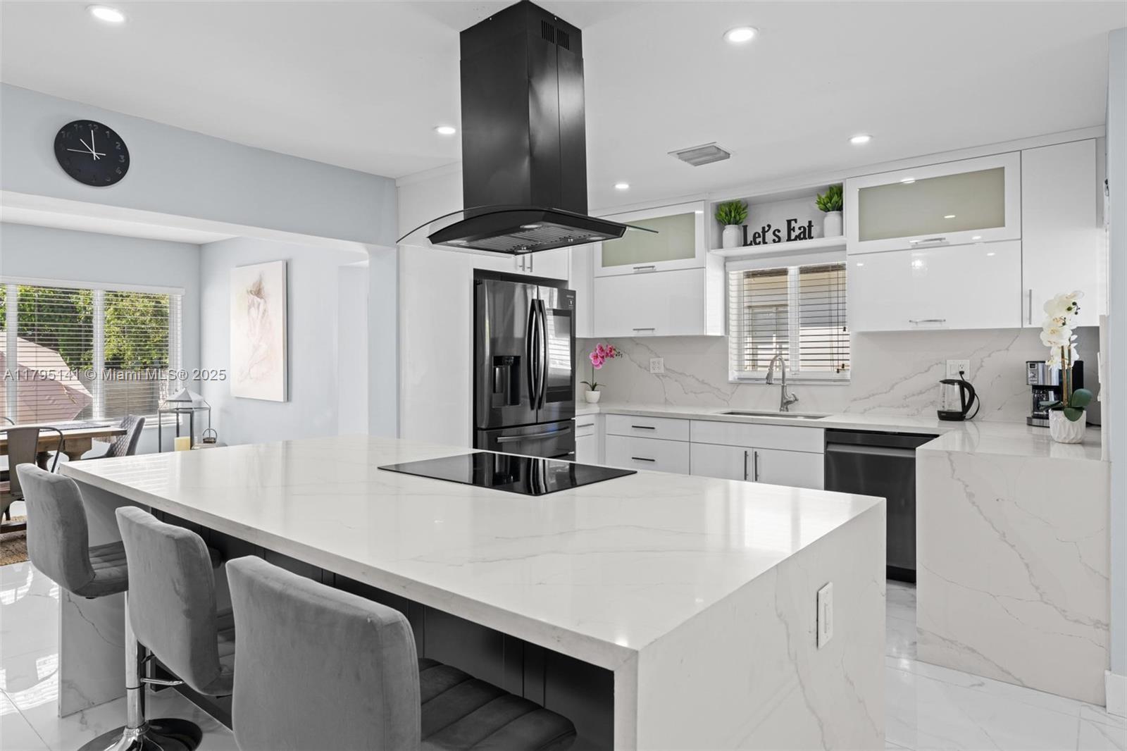 26 NE 88th St