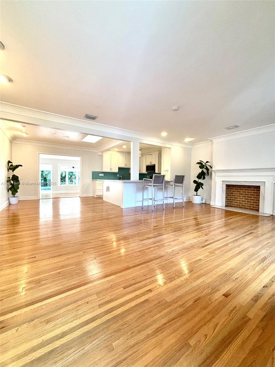 260 NE 95th St