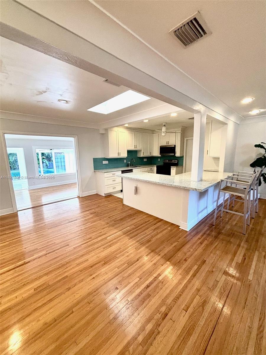 260 NE 95th St