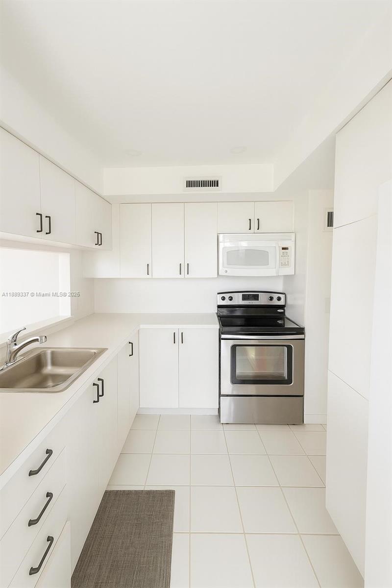 3505 S Ocean Dr # 601