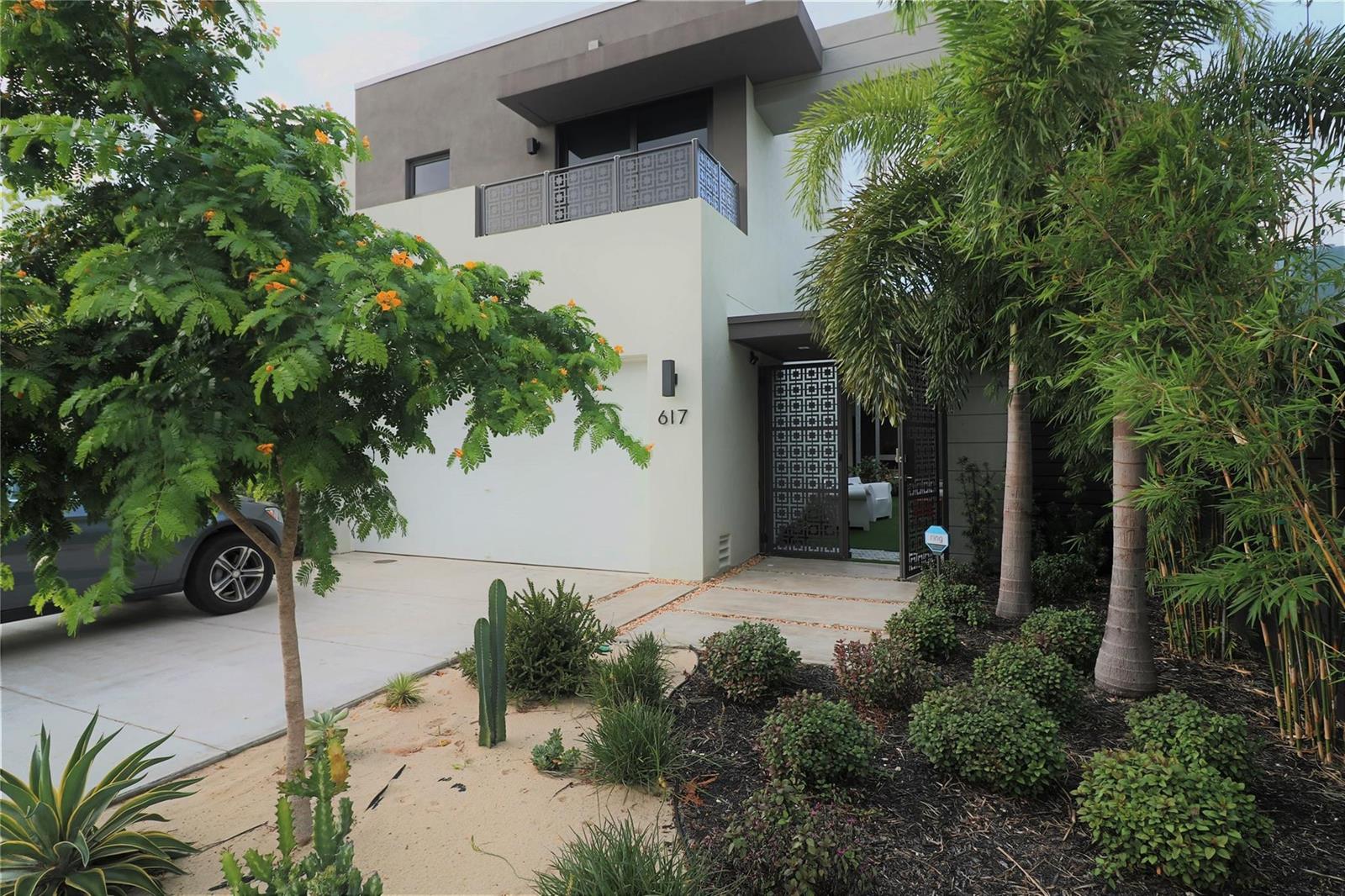 617 SW 10th Street
