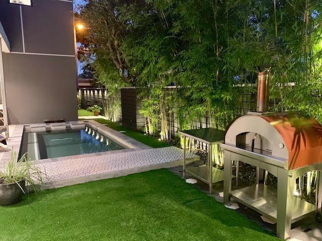 617 SW 10th Street
