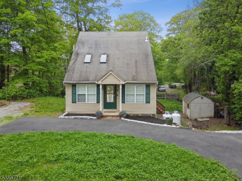9 Jamesburg Rd