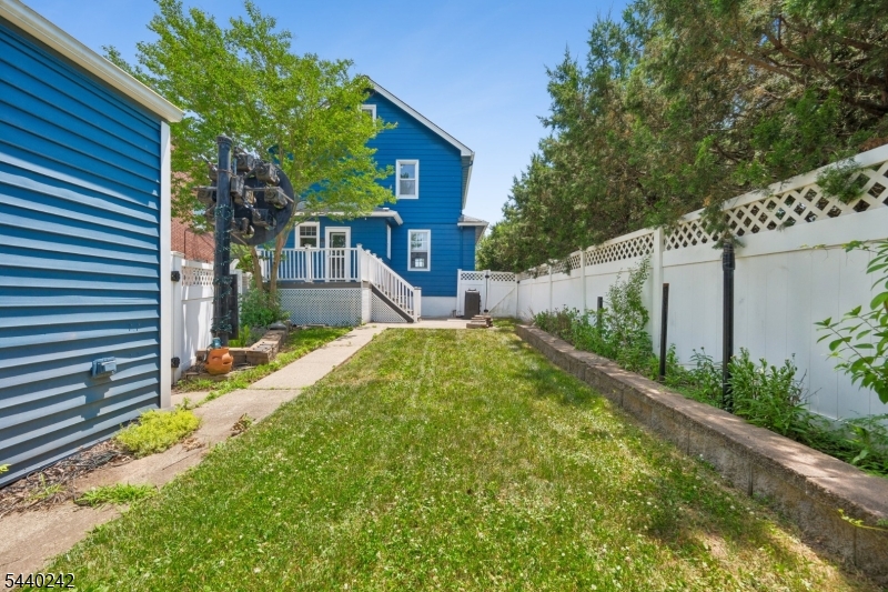 659 Raritan Rd
