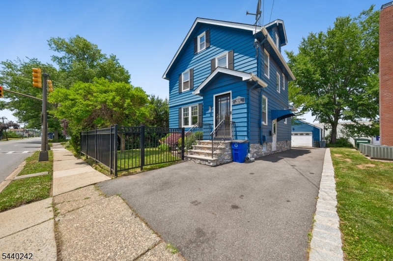 659 Raritan Rd