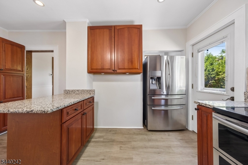 659 Raritan Rd