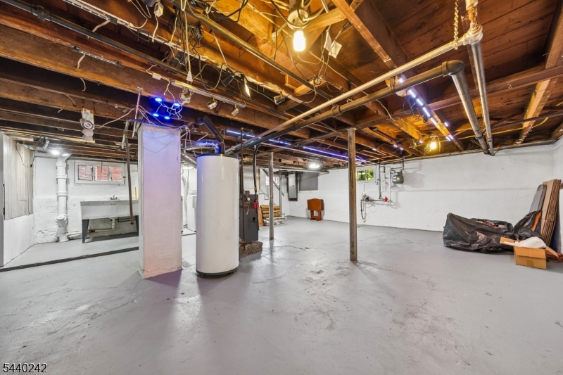 659 Raritan Rd