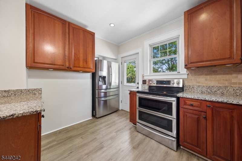 659 Raritan Rd