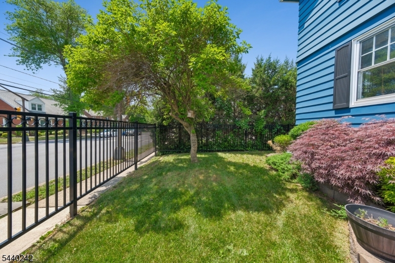 659 Raritan Rd