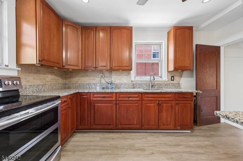 659 Raritan Rd