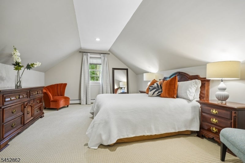 3 Forest Hill Dr