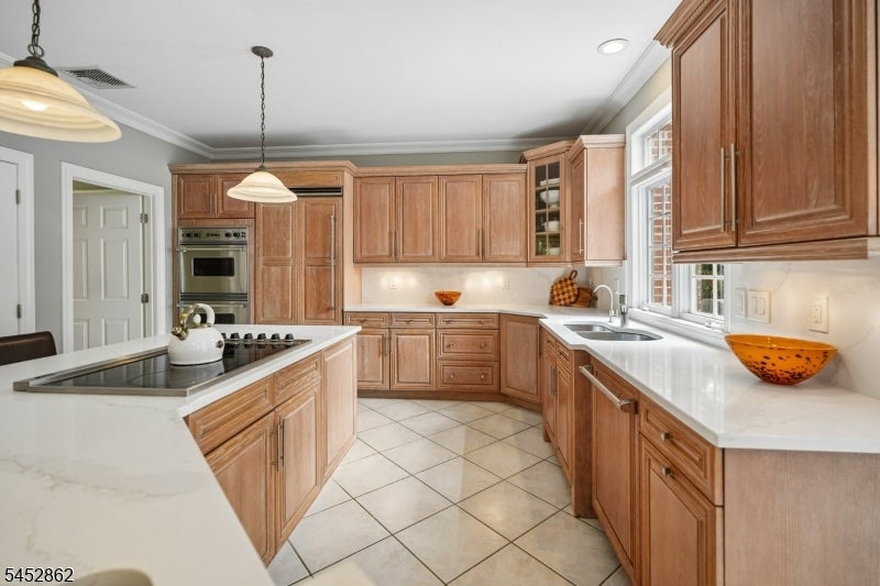 3 Forest Hill Dr