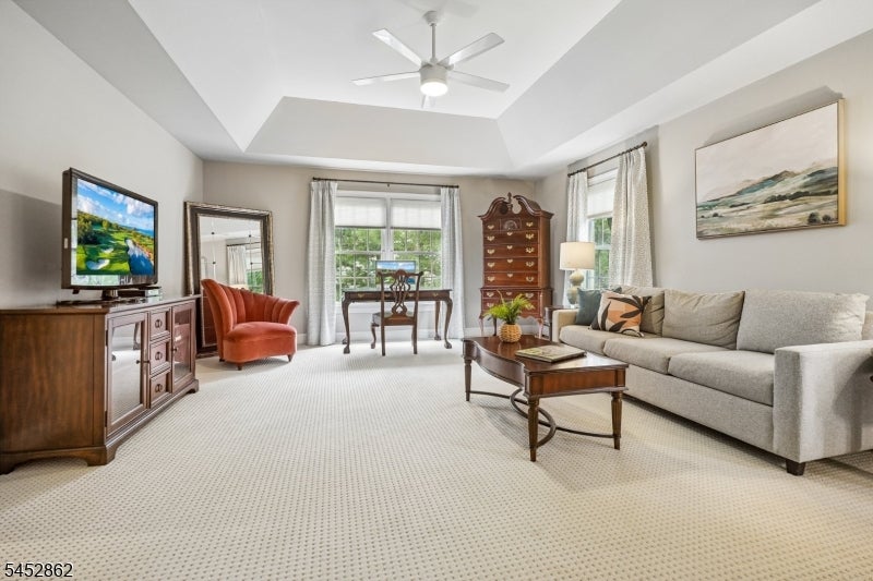 3 Forest Hill Dr