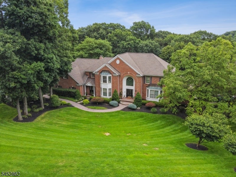 3 Forest Hill Dr