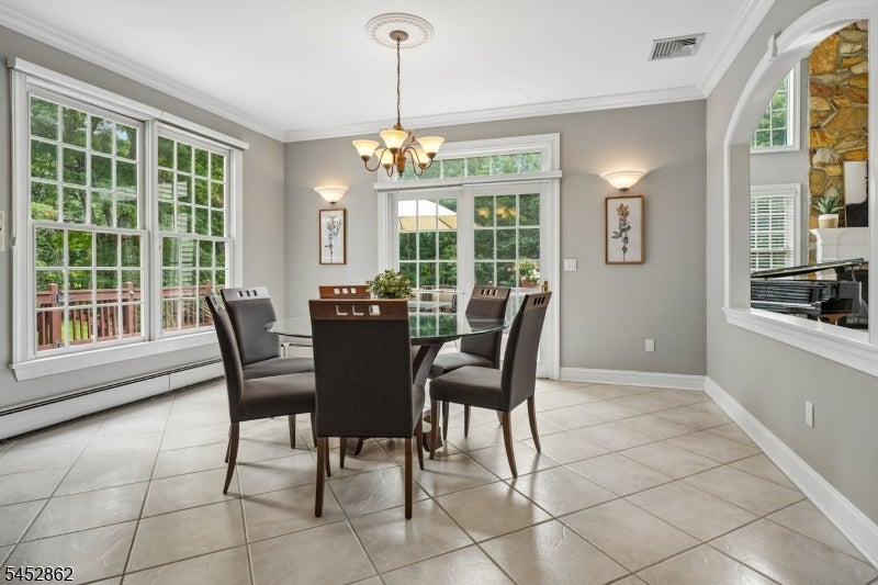 3 Forest Hill Dr