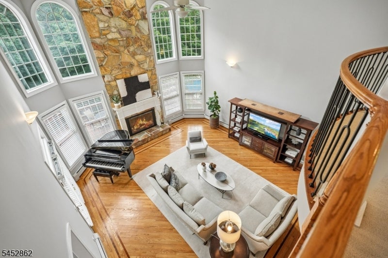 3 Forest Hill Dr