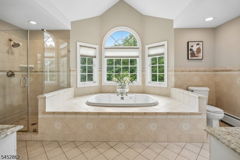3 Forest Hill Dr