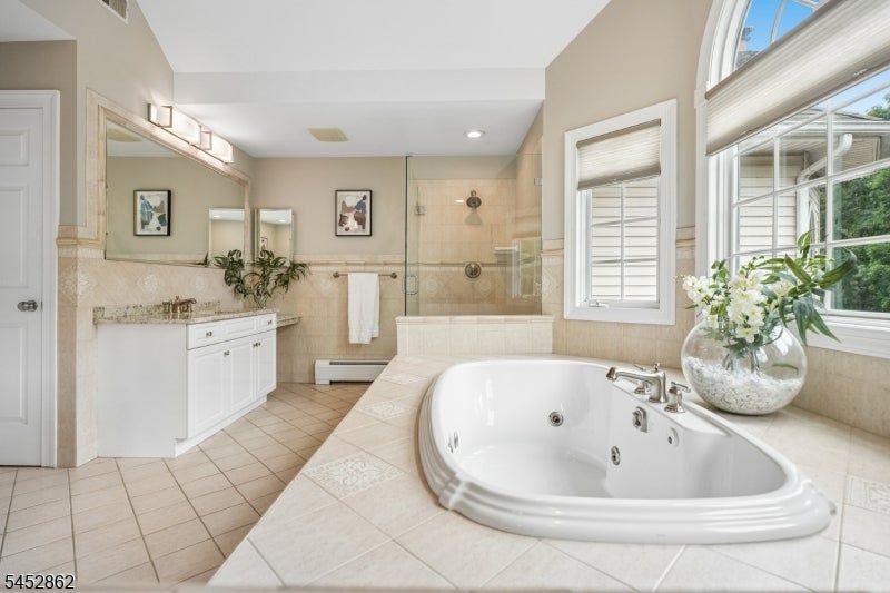3 Forest Hill Dr